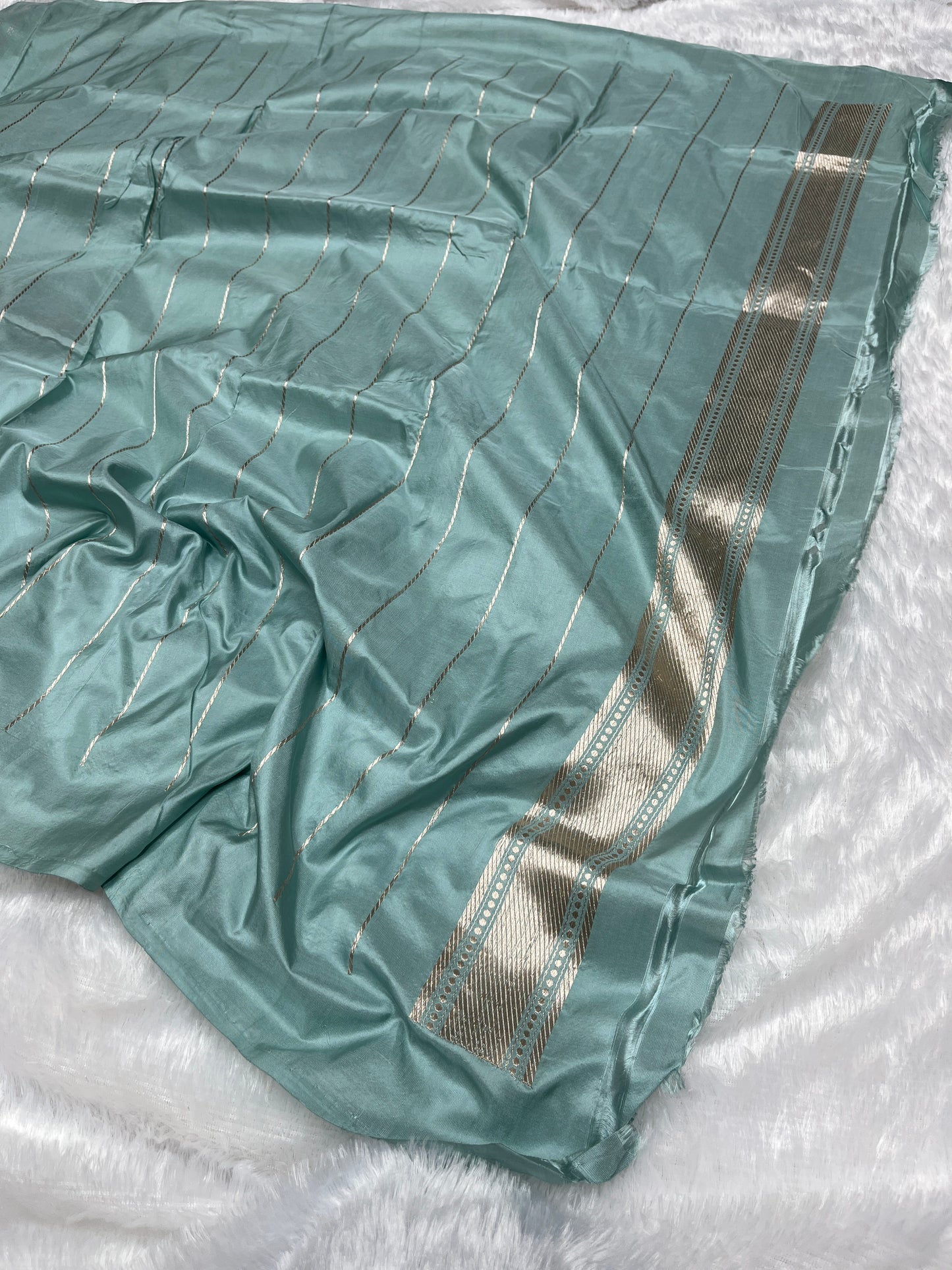 Minakari Kadhwa Handloom Pure Katan Silk Banarasi Saree