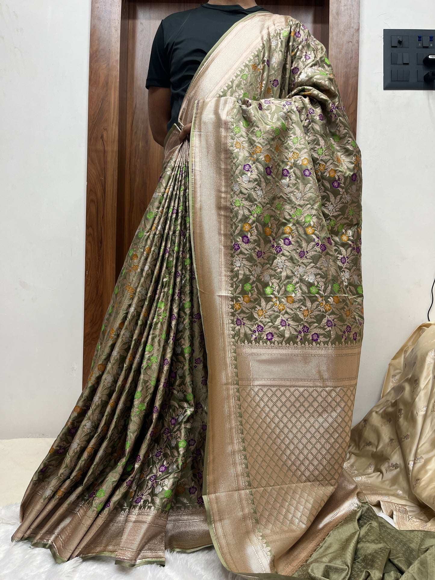 Meenakari Mashru Katan Banarsi Saree