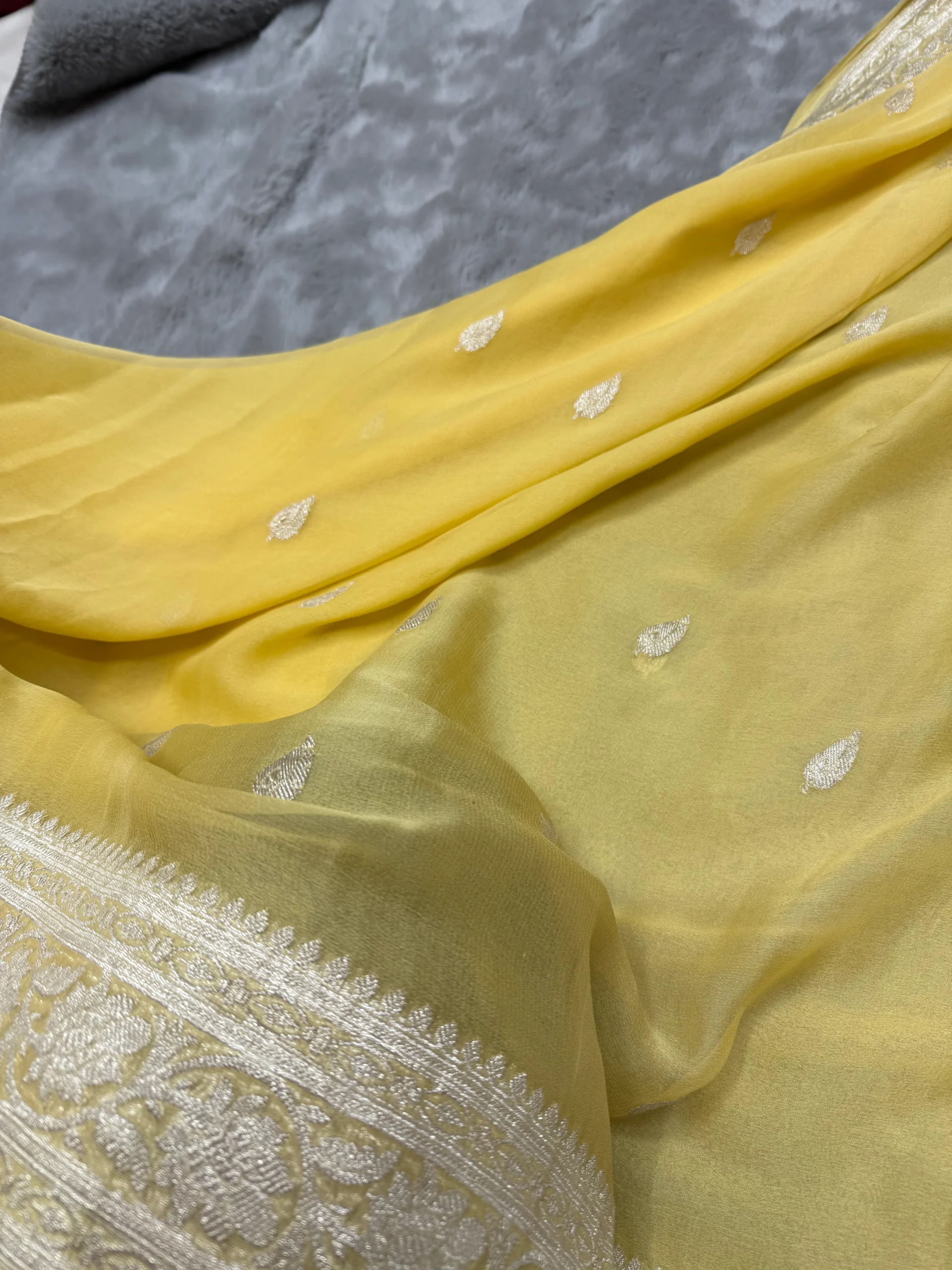 Yellow Khaddi Chiffon Banarasi Saree - Image 4