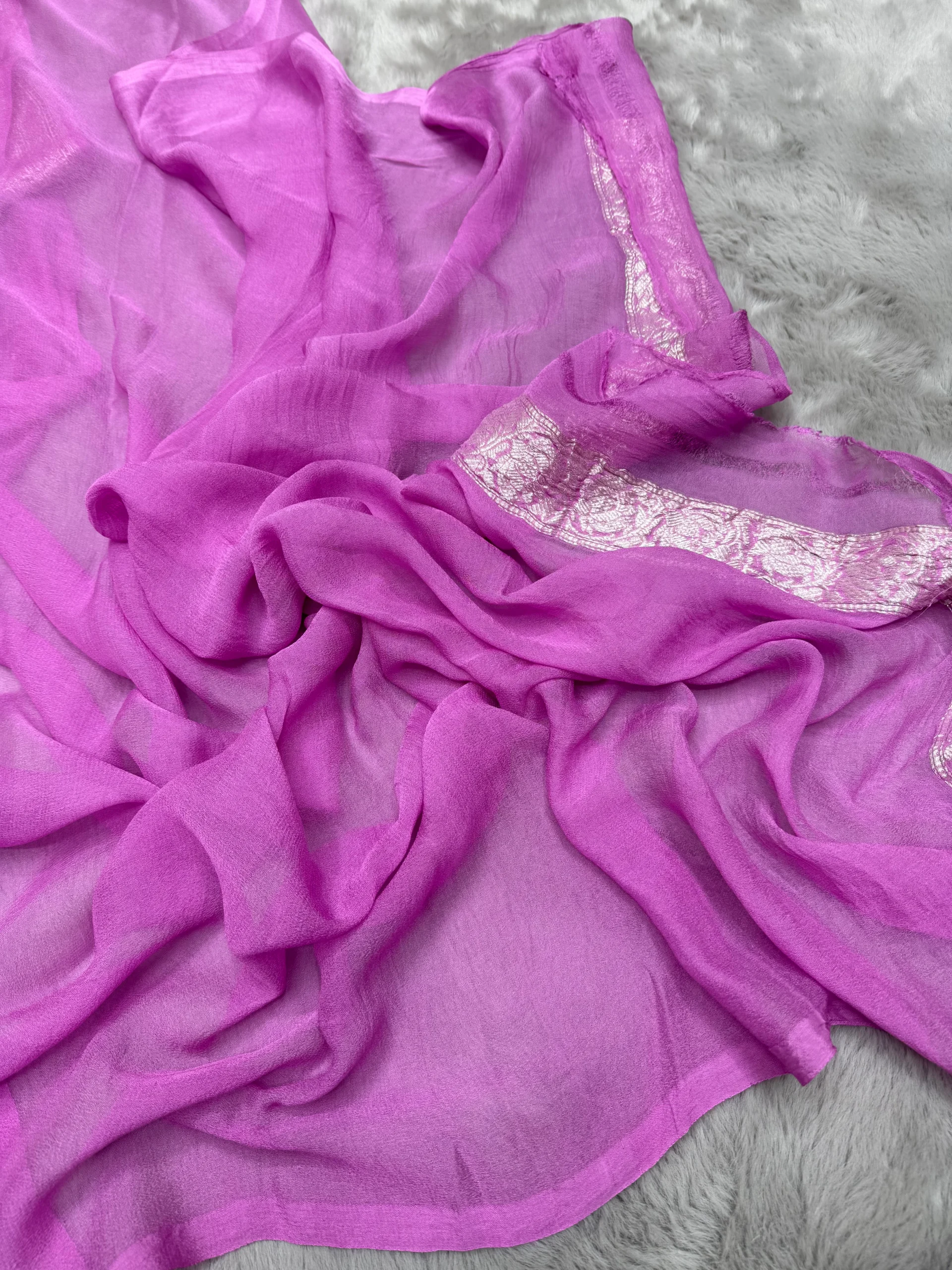 Mauve Khaddi Chiffon Banarasi Saree - Image 4