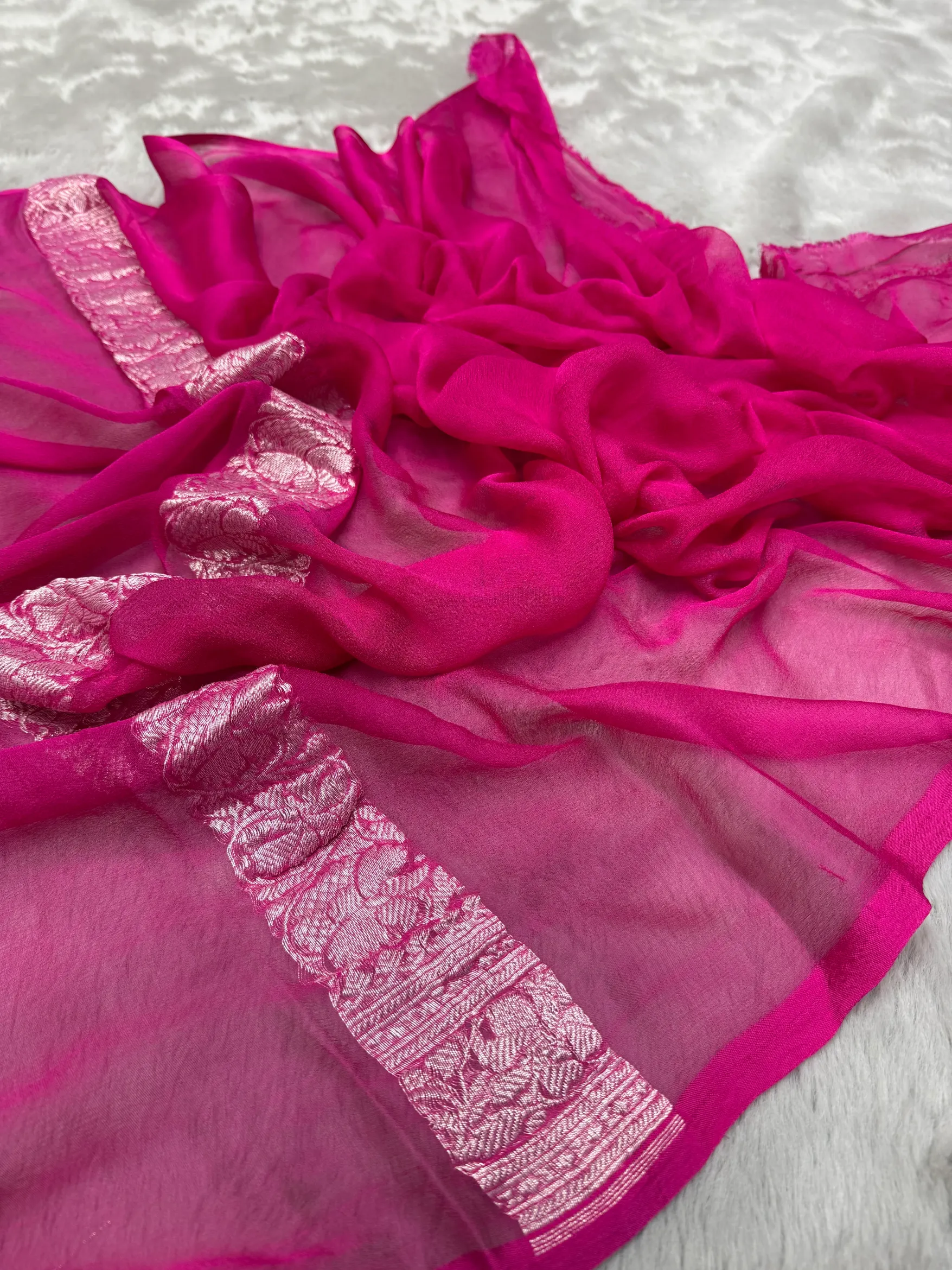 Rani Khaddi Chiffon Banarasi Saree - Image 4