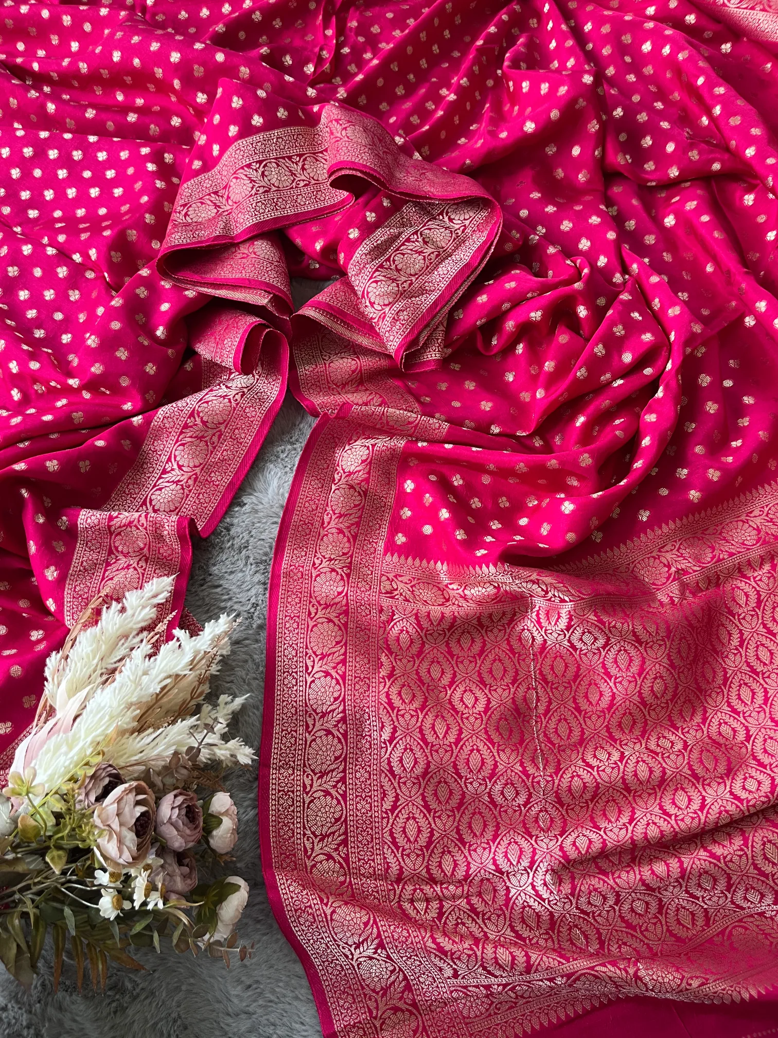 Rani Taj Buti Munga Silk Saree