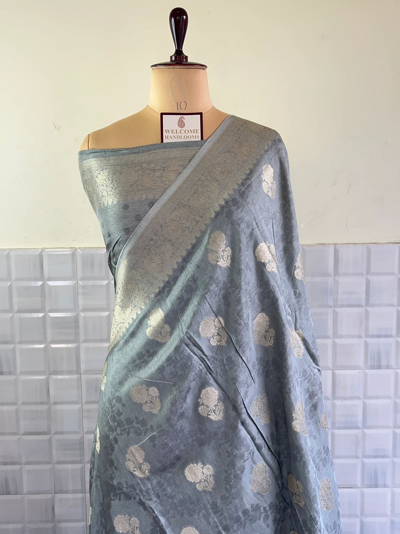 Grey Tanchui Buti Munga Silk Saree