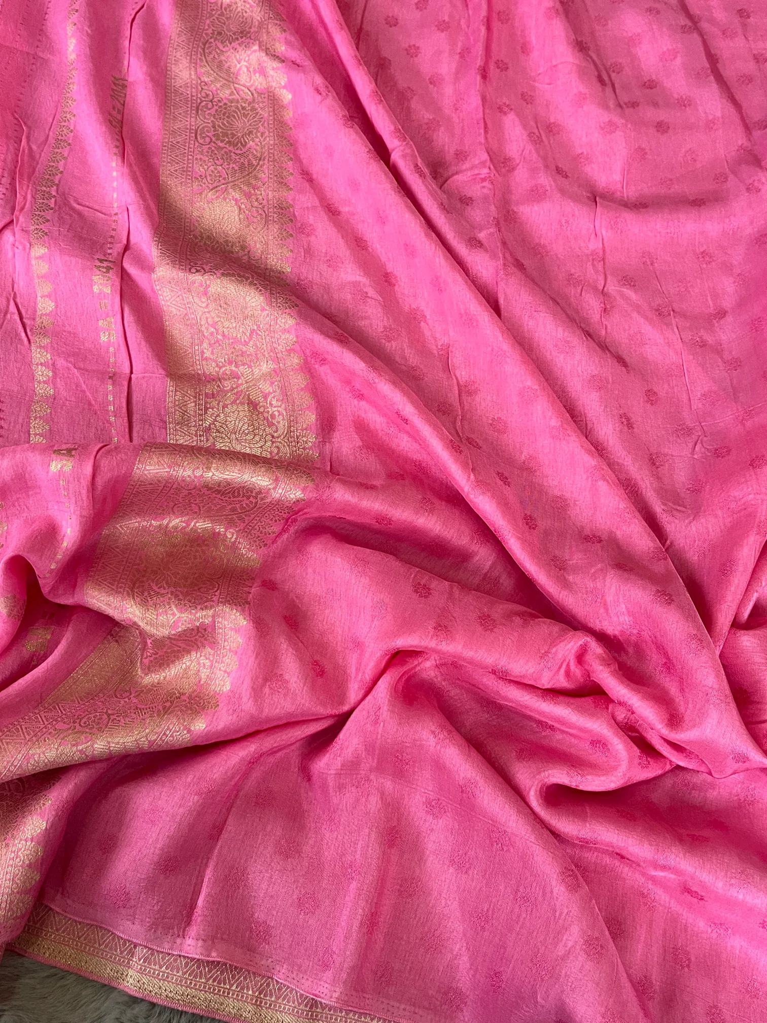 Pink Tanchui Buti Munga Silk Saree - Image 4