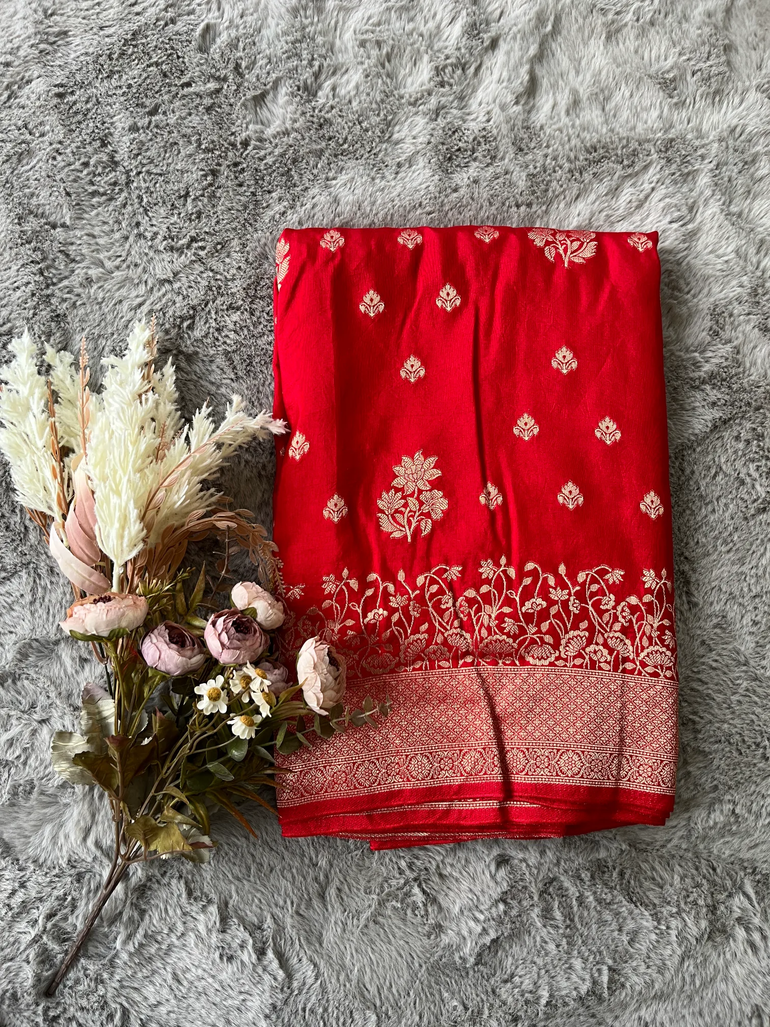 Red Mashroom Buti Munga Silk Saree