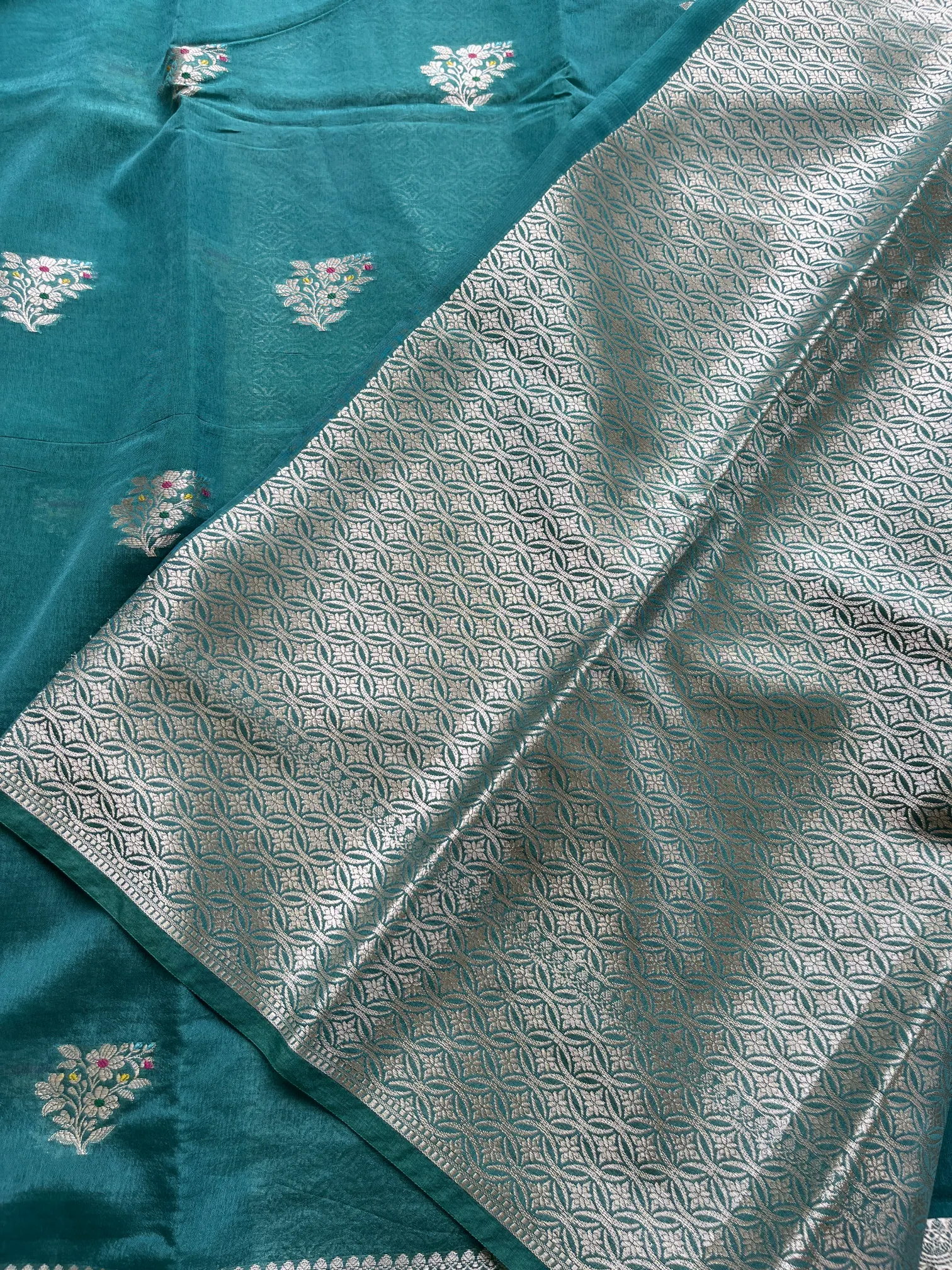 Mint Green Minakari Viscose Silk Banarasi Saree - Image 4