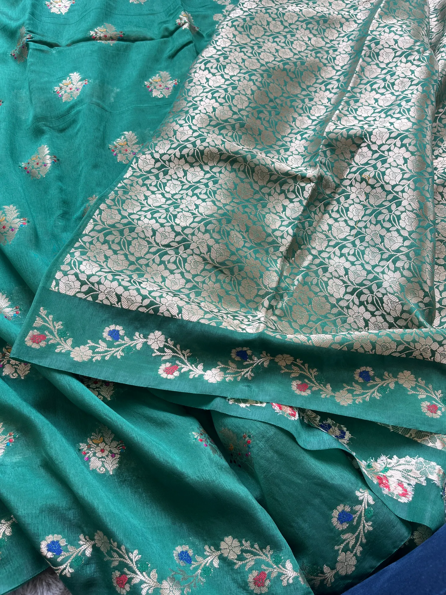 Green Viscose Silk Banarasi Saree - Image 4