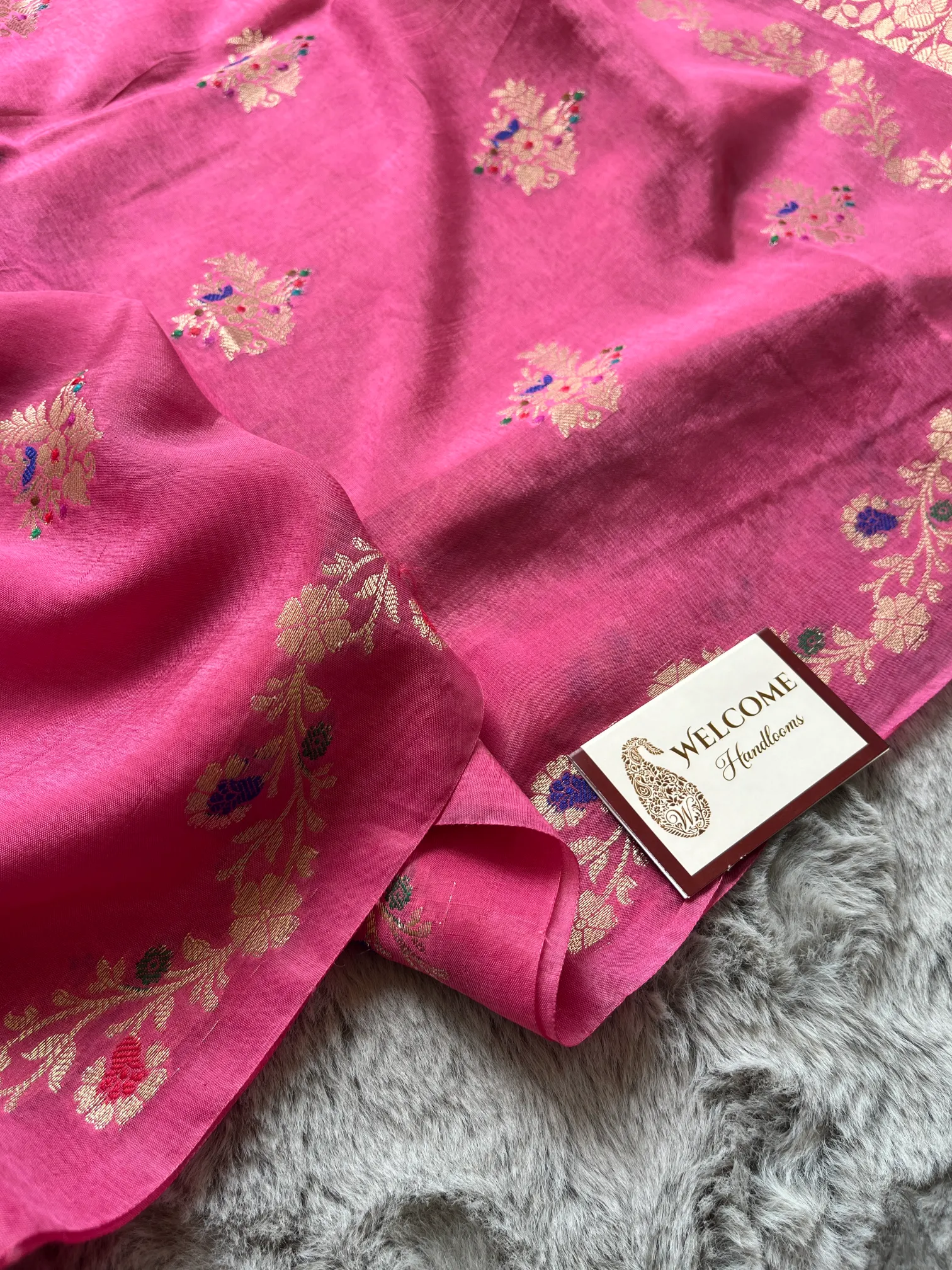 Strawberry Minakari Viscose Silk Banarasi Saree - Image 3
