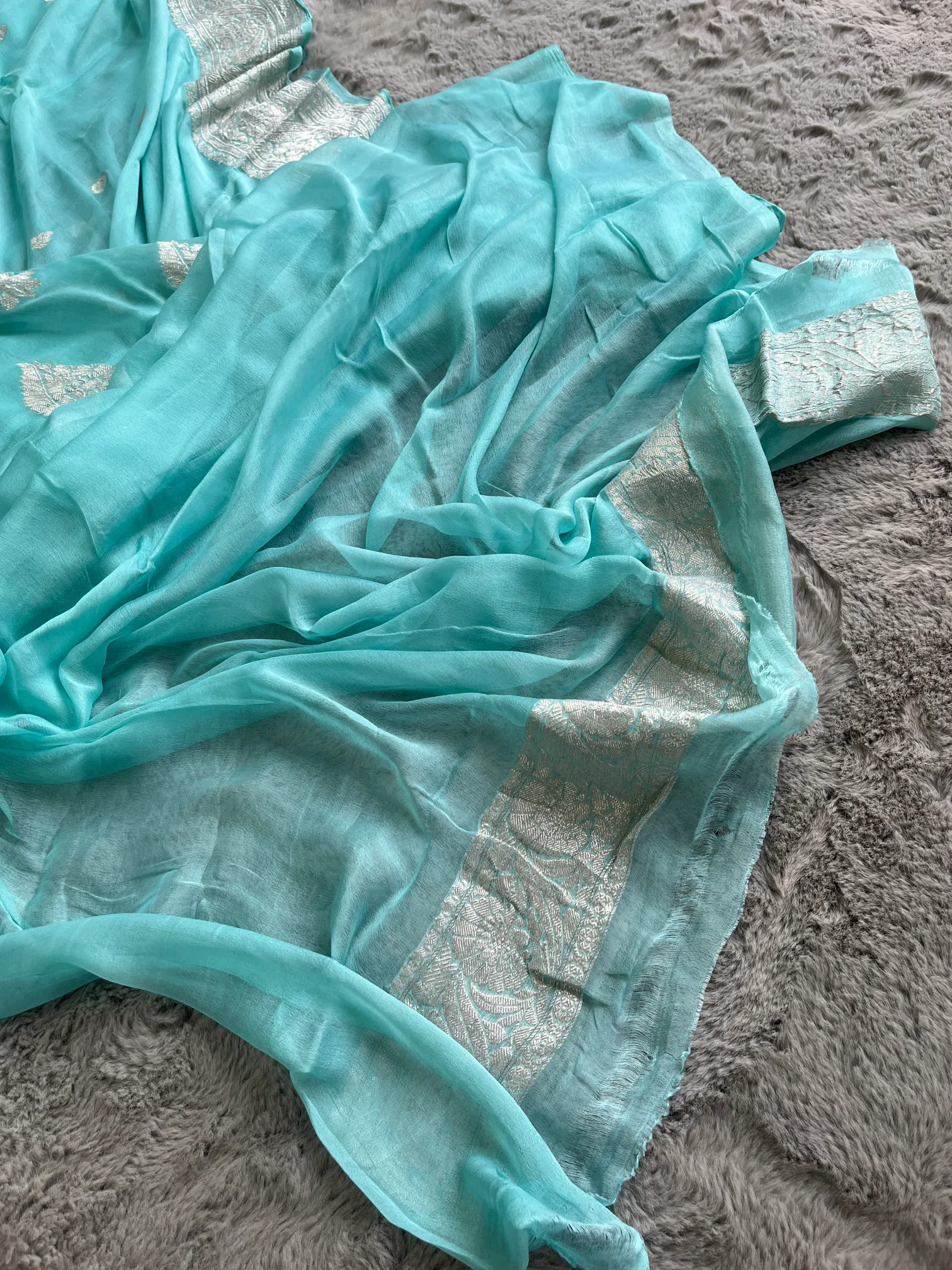 Sky Blue Rangkat Khaddi Chiffon Banarasi Saree - Image 5
